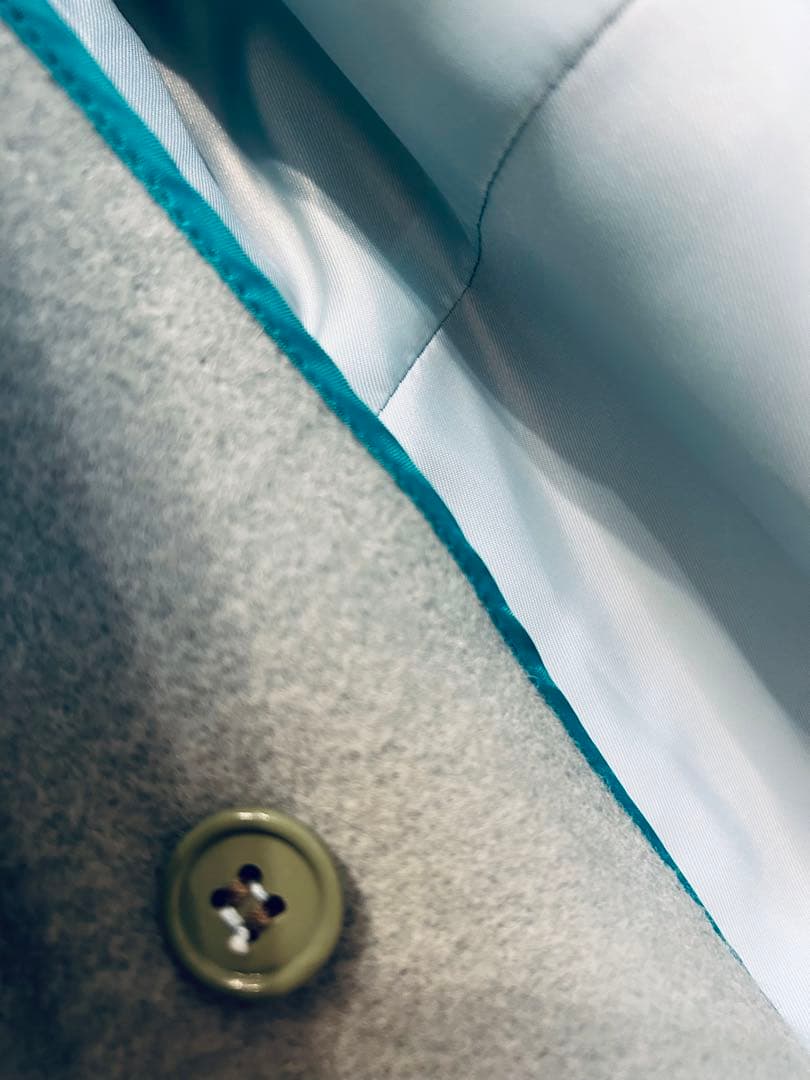 ティファニーブルーコート値下げしました！ブルーグレー　ウール100% グレー