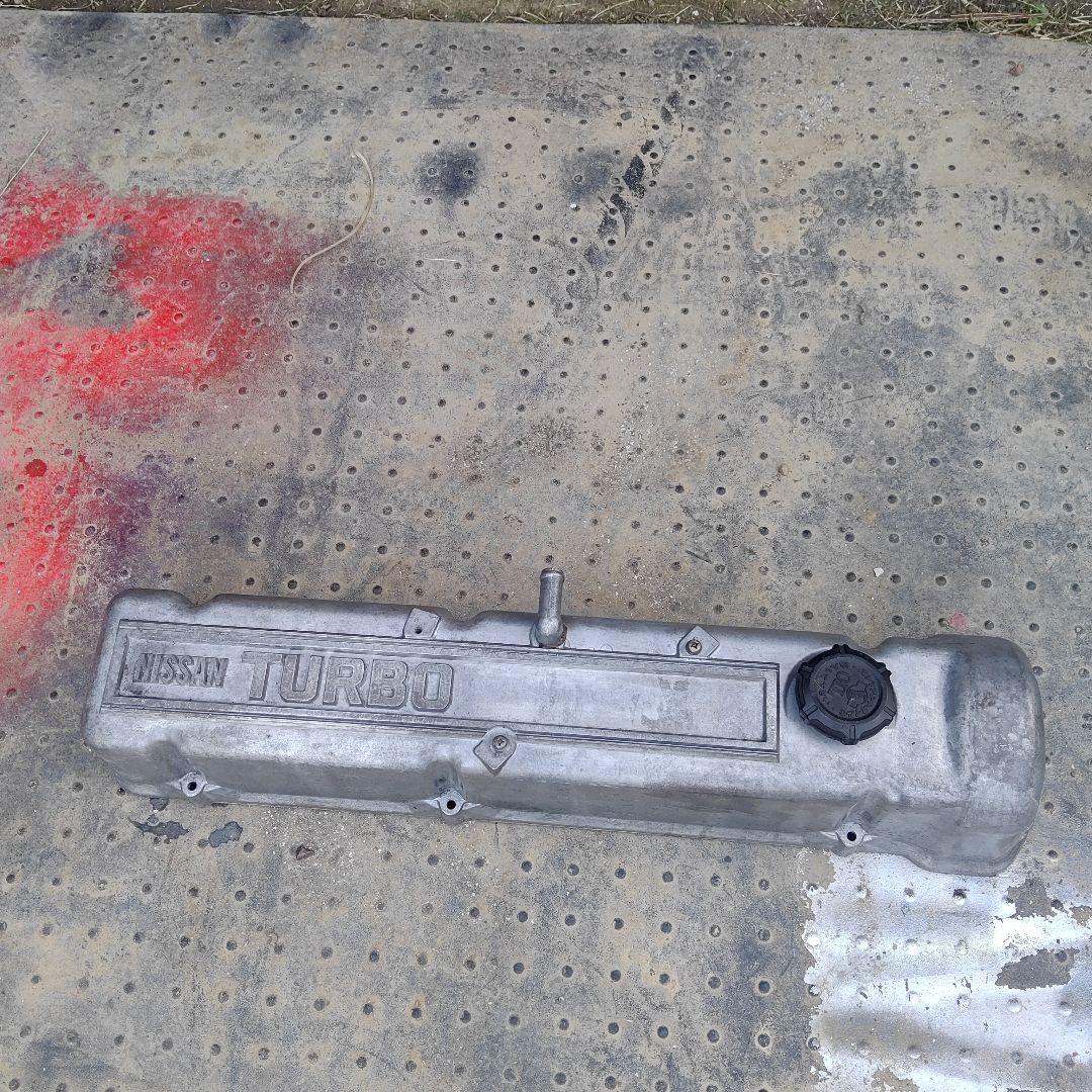 Nissan L型ターボバルブカバー 中古