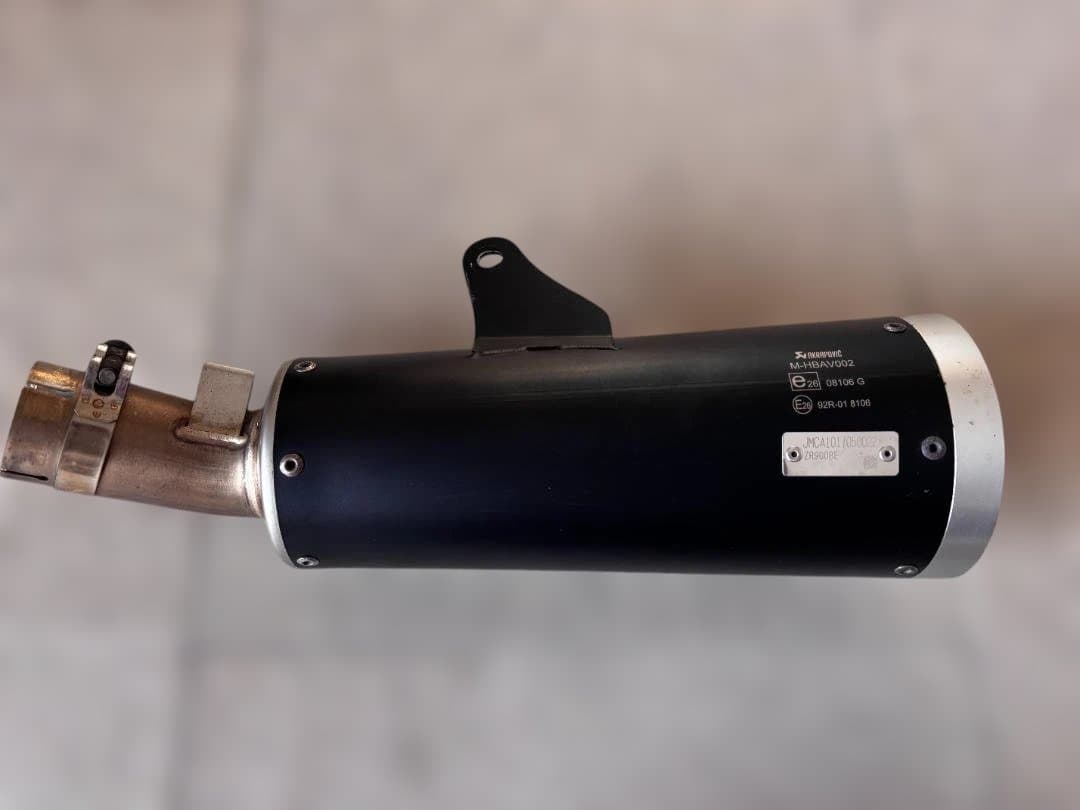 Z900RSアクラポビッチ スリップオンマフラー チタン ブラック JMCA対応