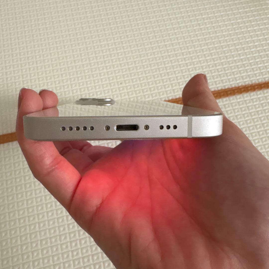 iPhone 13 ホワイト 本体 256ギガ　SIMフリー