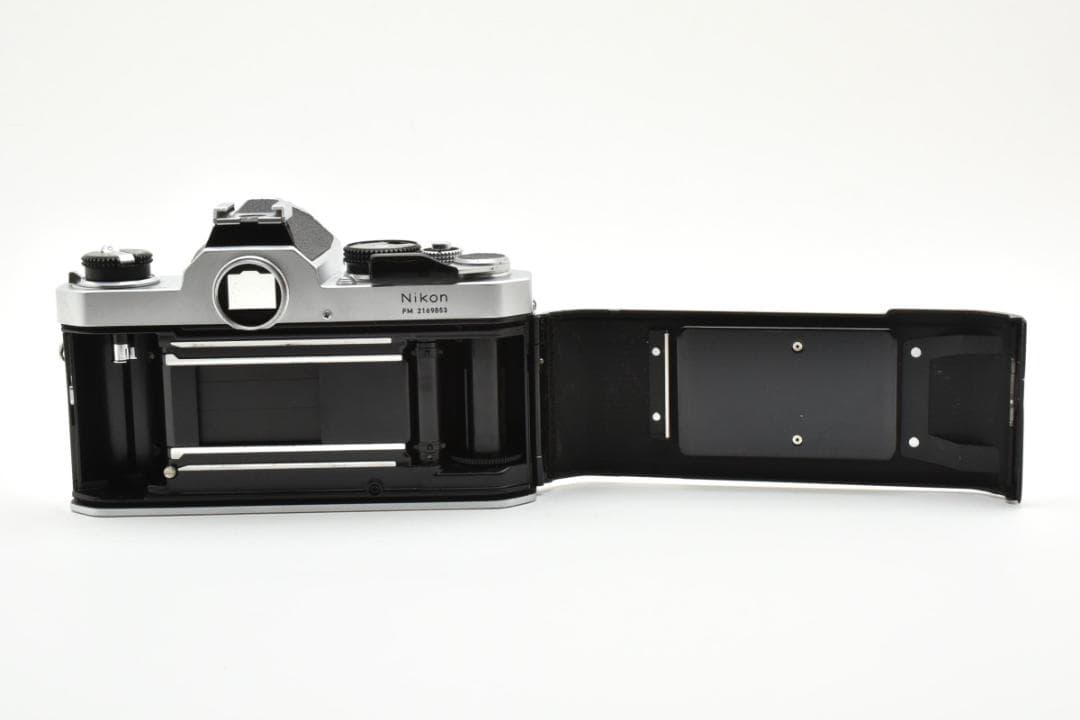 良品 NIKON FM シルバー フィルムカメラ モルト新品交換済 H041