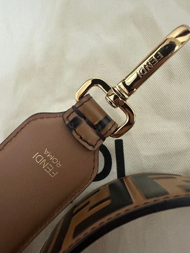 フェンディFENDI ストラップユー ショルダーストラップ