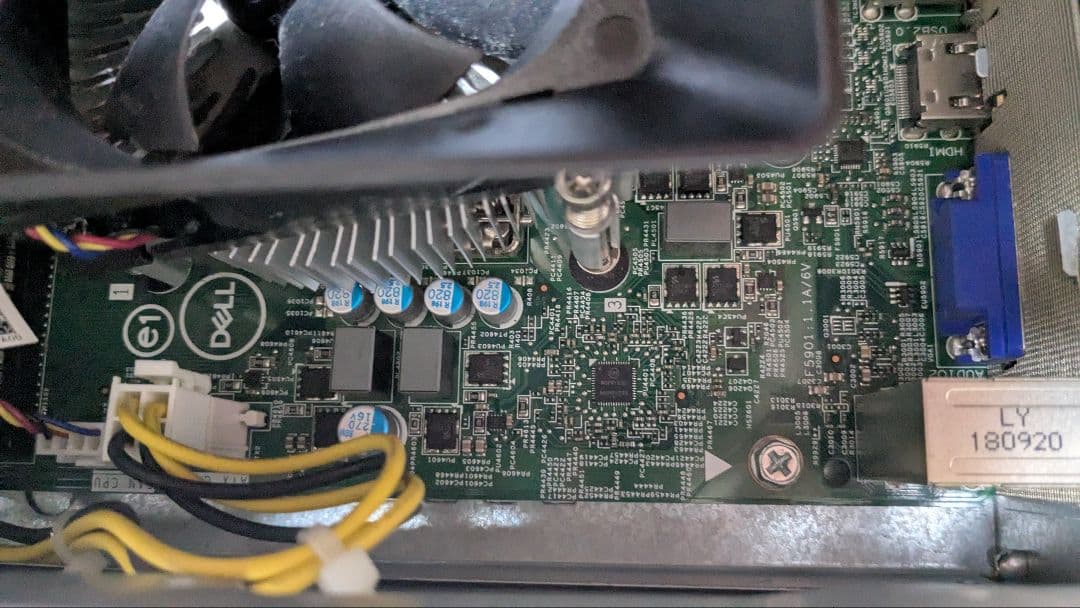 デスクトップPC（CPUi5-8400、8GBメモリ、1TB HDD）動作確認済