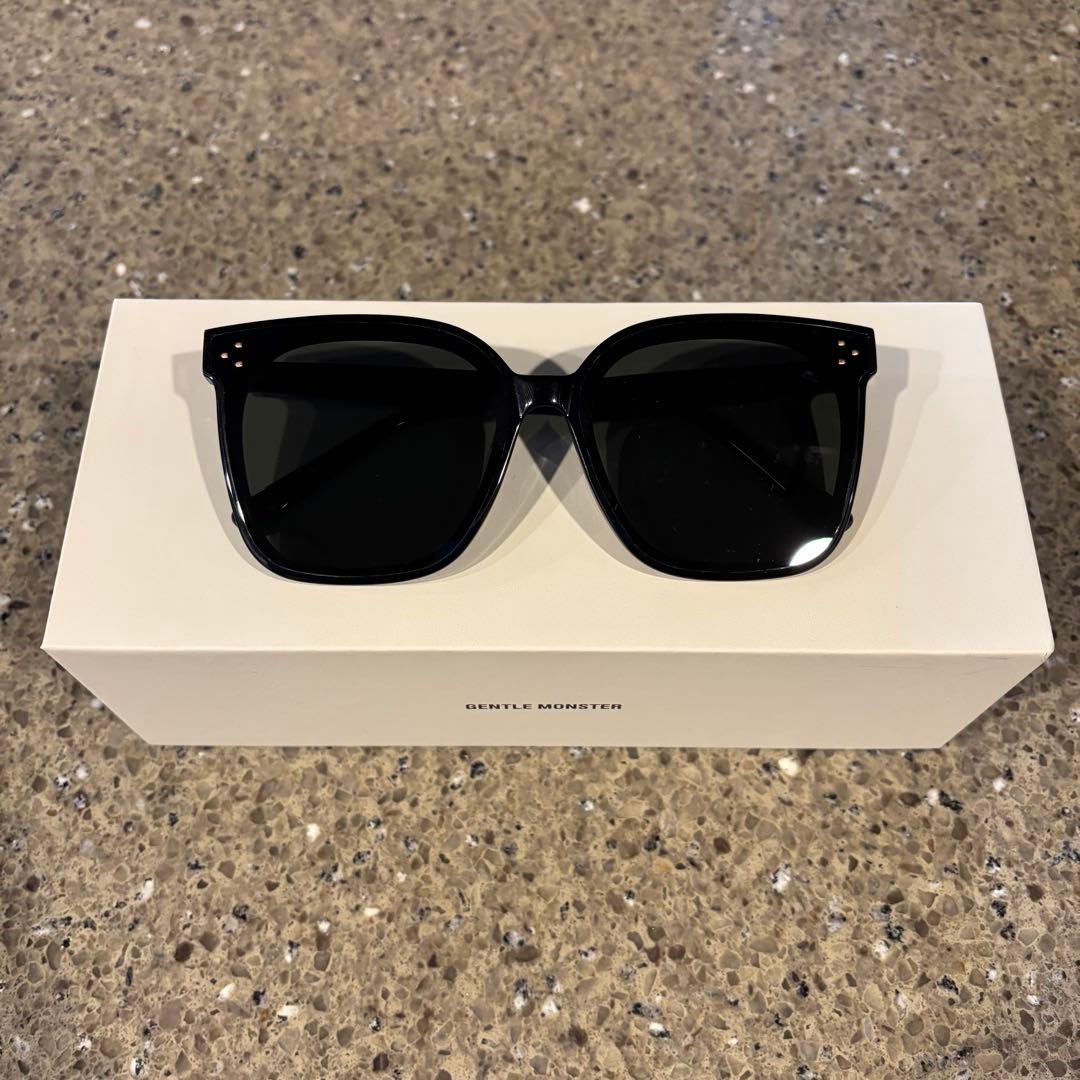 ジェントルモンスター　GENTLE MONSTER HER ハー　愛の不時着