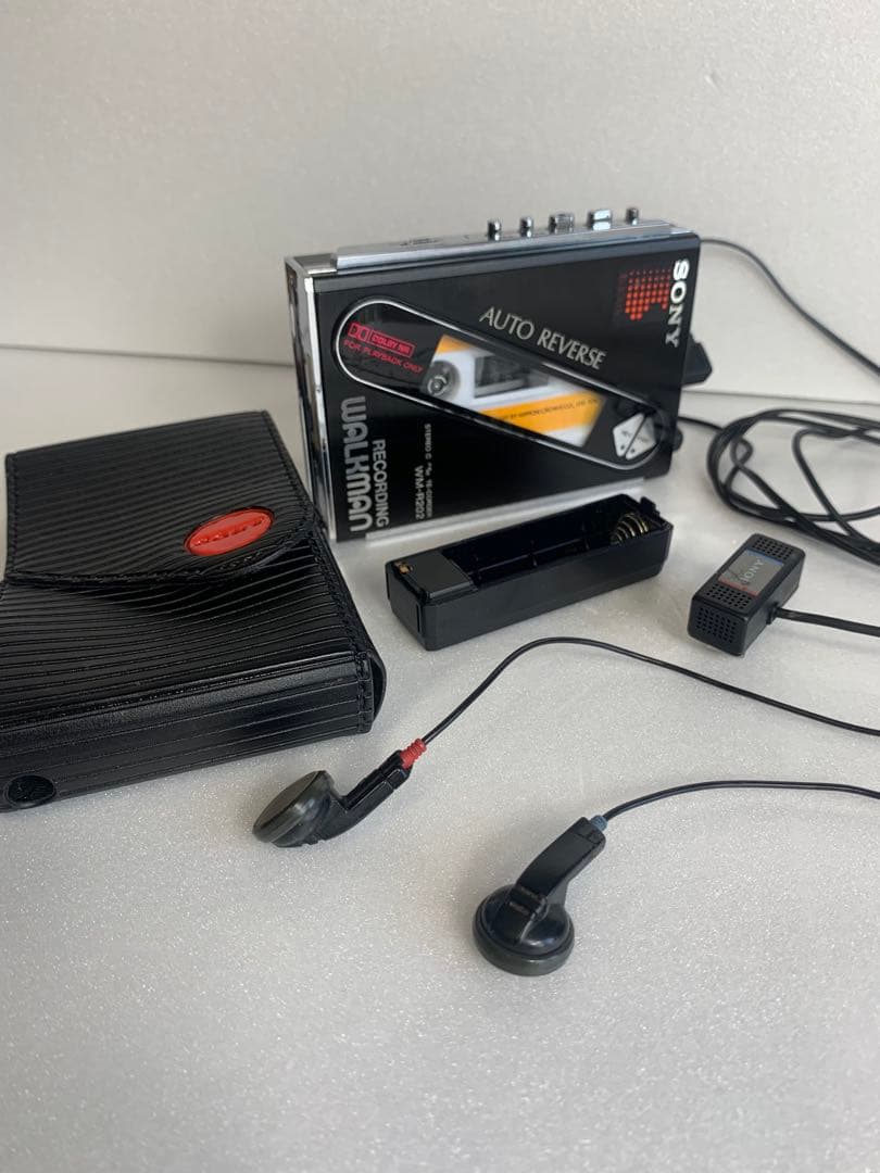 ジャンク 昭和　レトロ　ソニー ウォークマン SONY　WM-R202