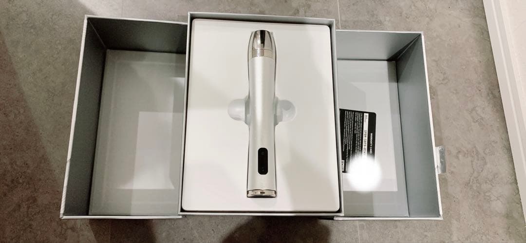 美品Glow.M 美顔器 シルバー Moisture Booster