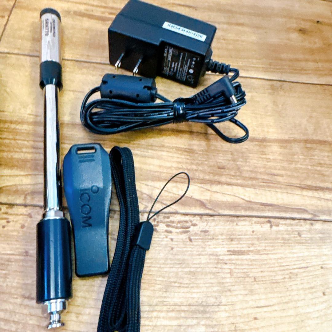 アイコム ICOM 無線機　トランシーバー　ID-52 箱付