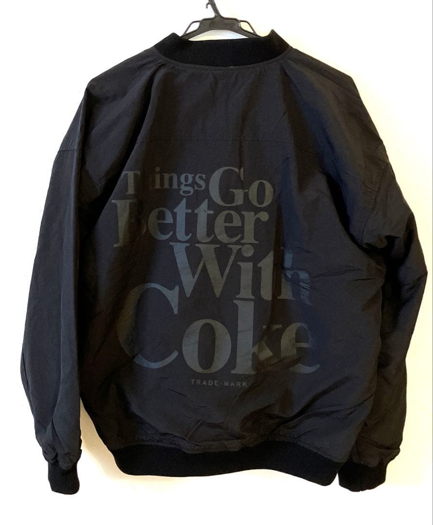 タイムセール　コカコーラ　グラニフブルゾンジャケット黒コーラ柄リバーシブル