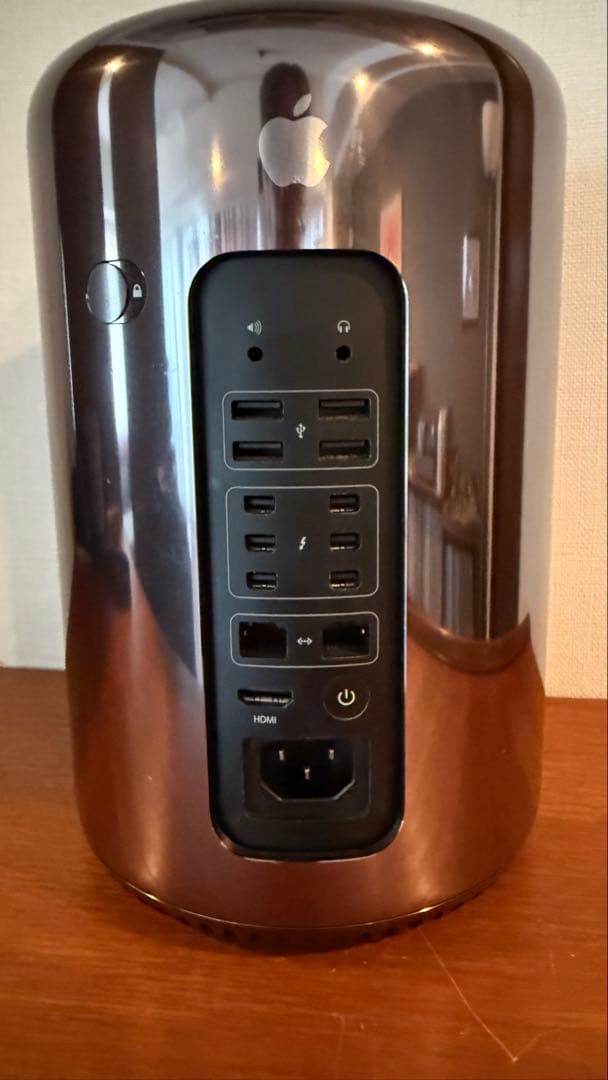 Macデスクトップ MacPro2013