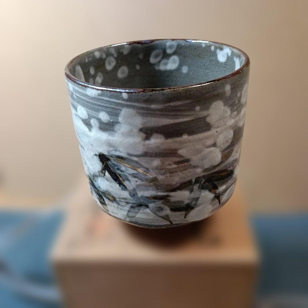 筒茶碗·菰山窯 「雪笹」