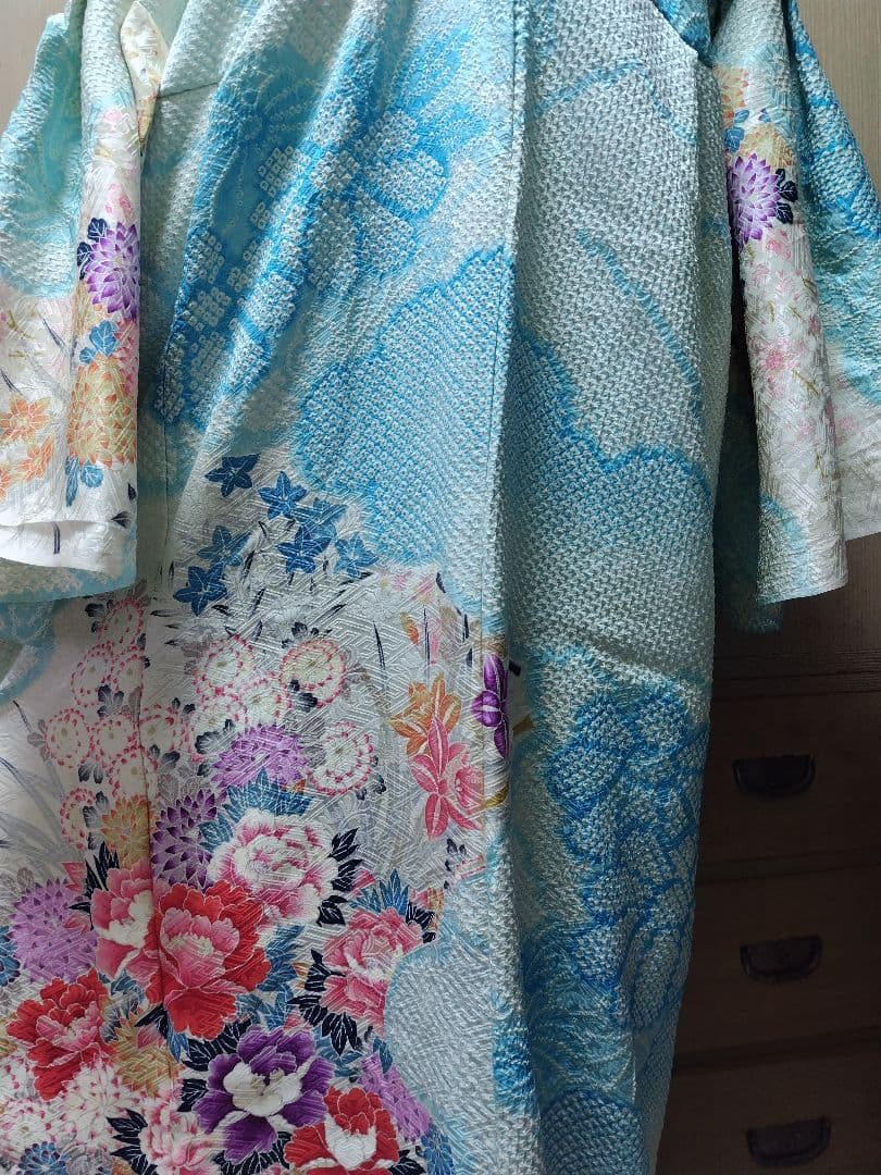 orihime振り袖絹リメイクワンピースです。