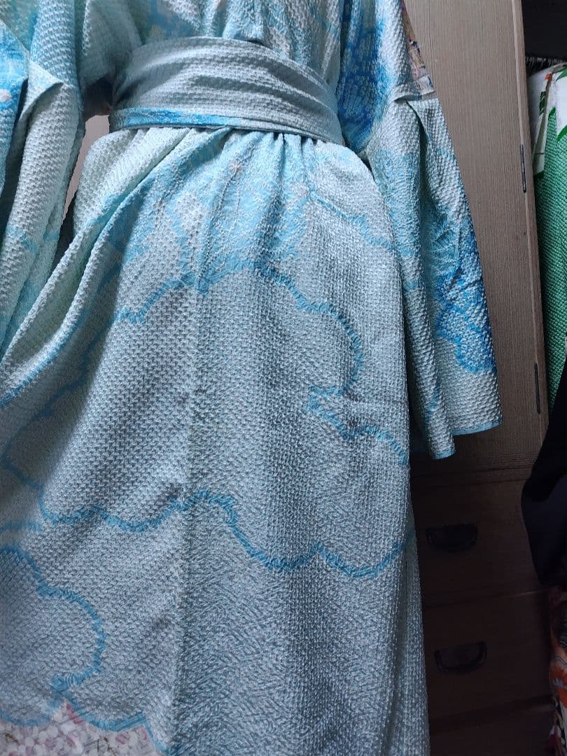 orihime振り袖絹リメイクワンピースです。