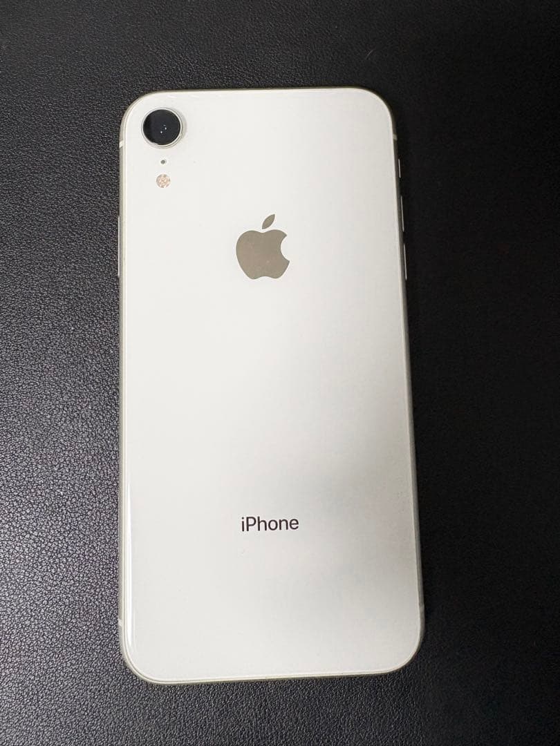 iPhone XR 64GB ホワイト 美品 SIMロック解除済み