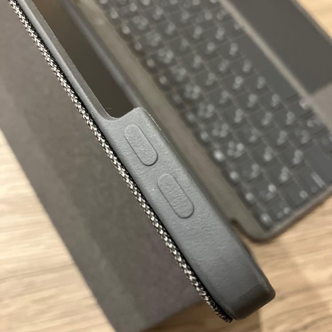 iPad Air第5世代 logicool combo touchケース