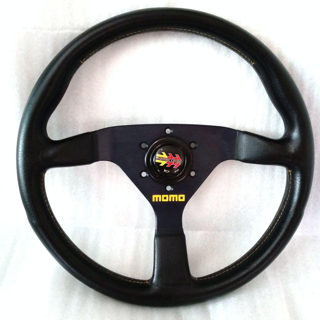 ステアリング　momoヴェローチェレーシング　径35パイ