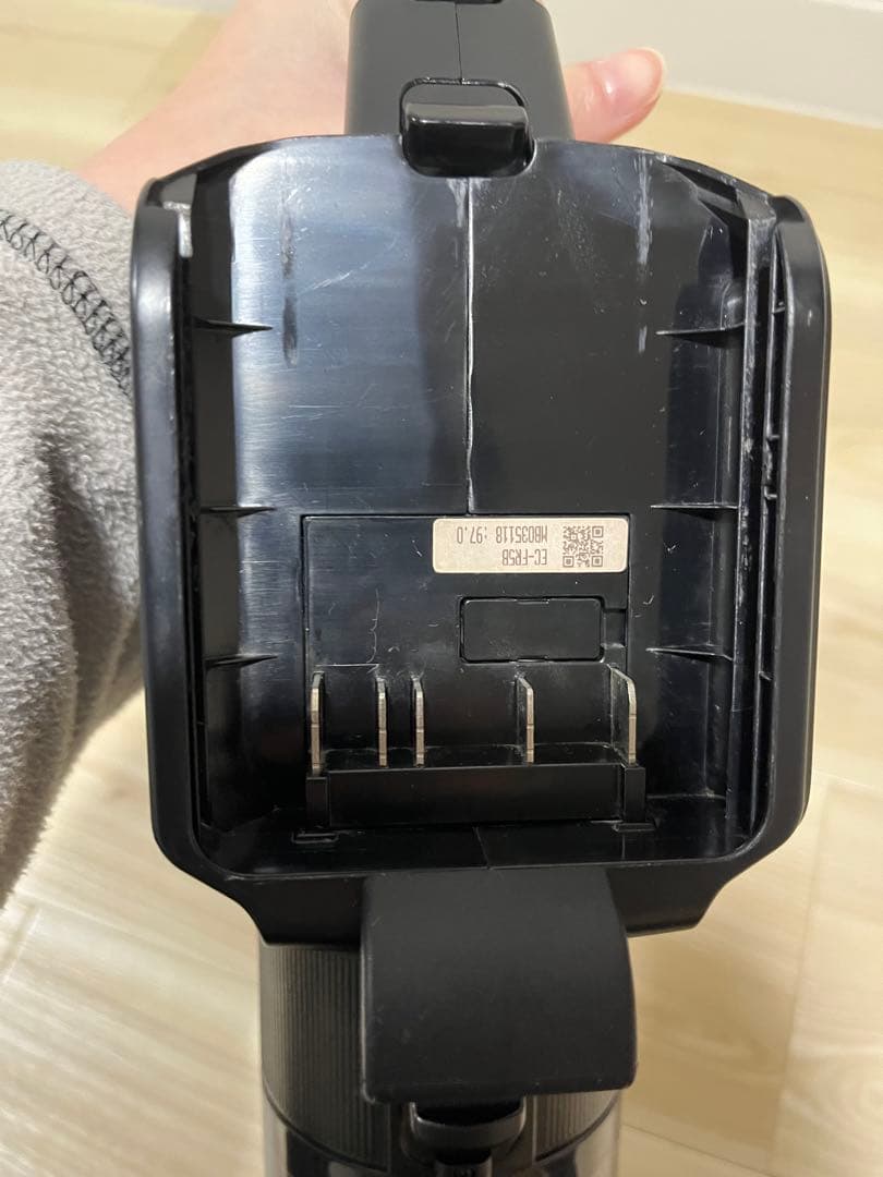 【美品】SHARP Ractive Air スティッククリーナー EC-FR5