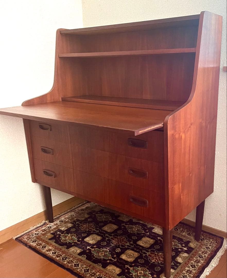 限定値下げしました。ヴィンテージ￼ライティングビューロ　チーク材　デンマーク製