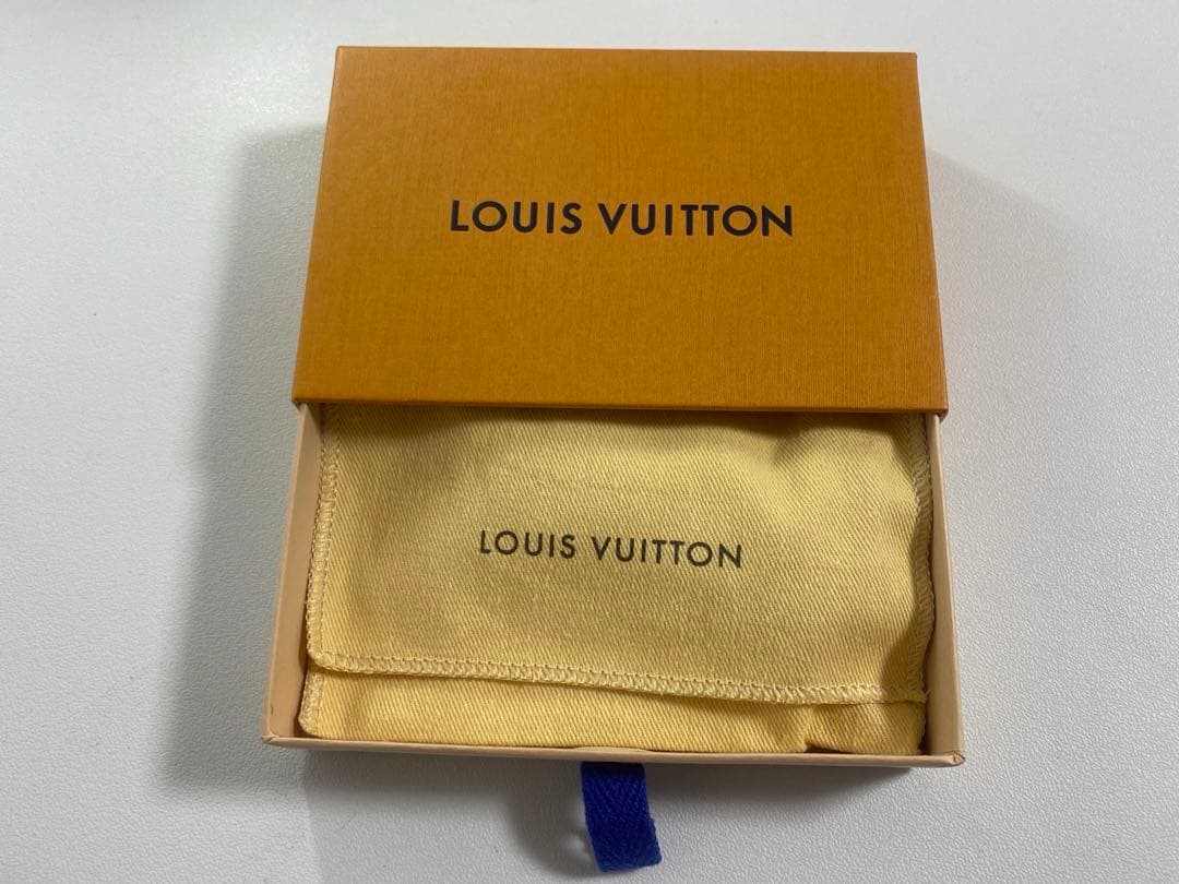 LOUIS VUITTON ルイヴィトン キーホルダー　LV ドラゴンヌ 未使用