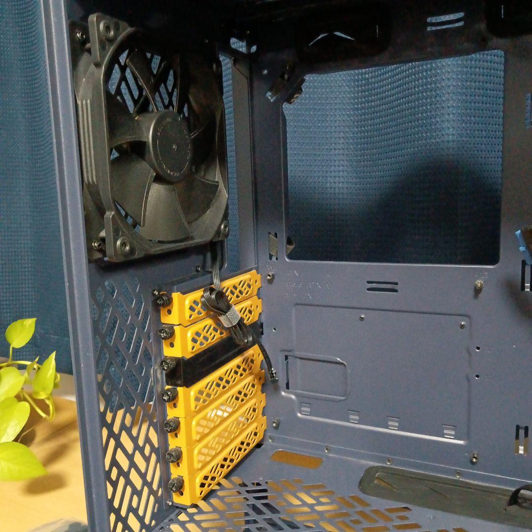 ATX対応　ミドルタワーPCケース　Fractal Design