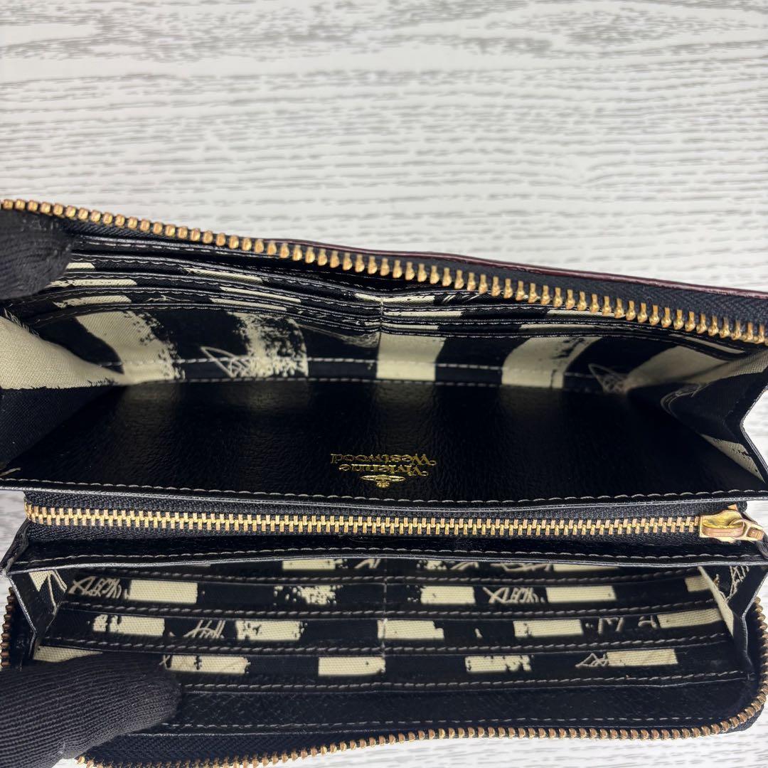 極美品　vivienne ヴィヴィアン　長財布　ラウンドファスナー　S8138