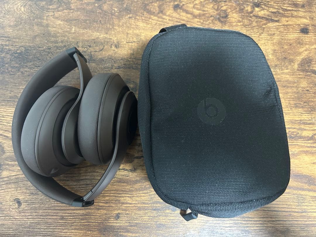 beats ワイヤレスヘッドホン ブラウン 収納ケース付き