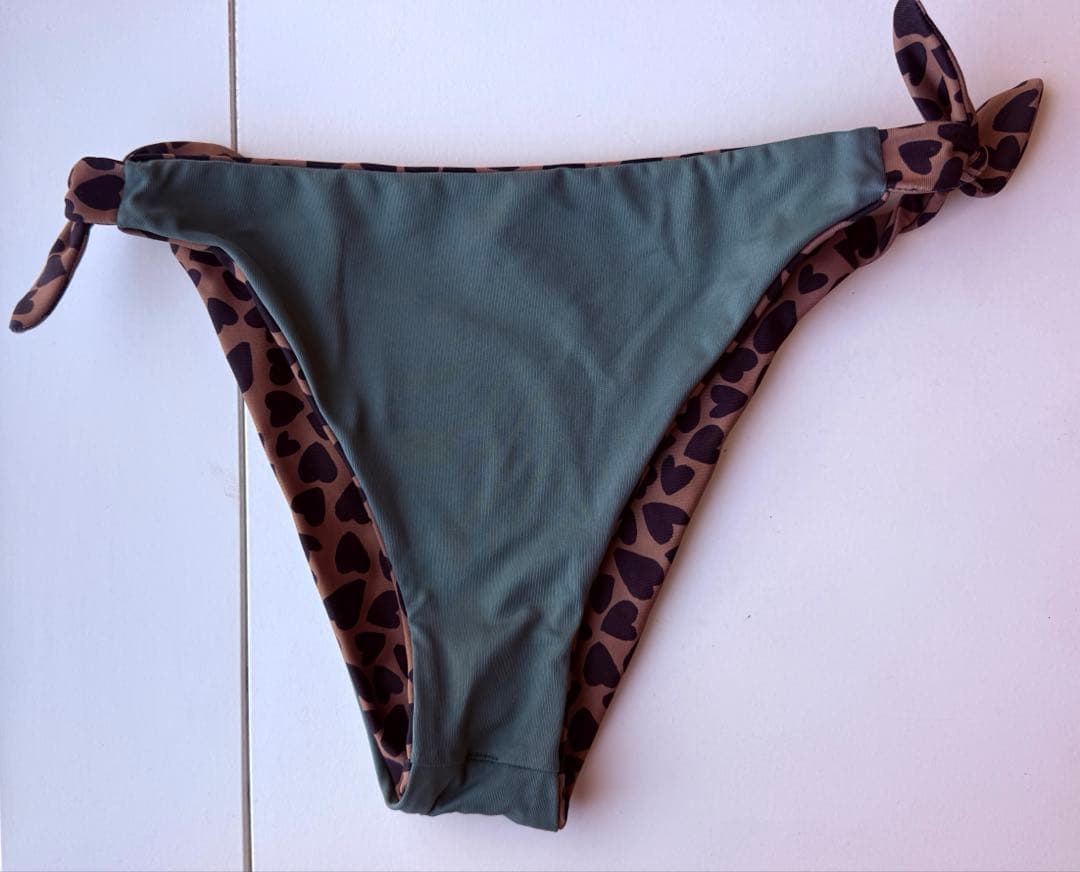 【美品】alexiastam Shelby Loveactually