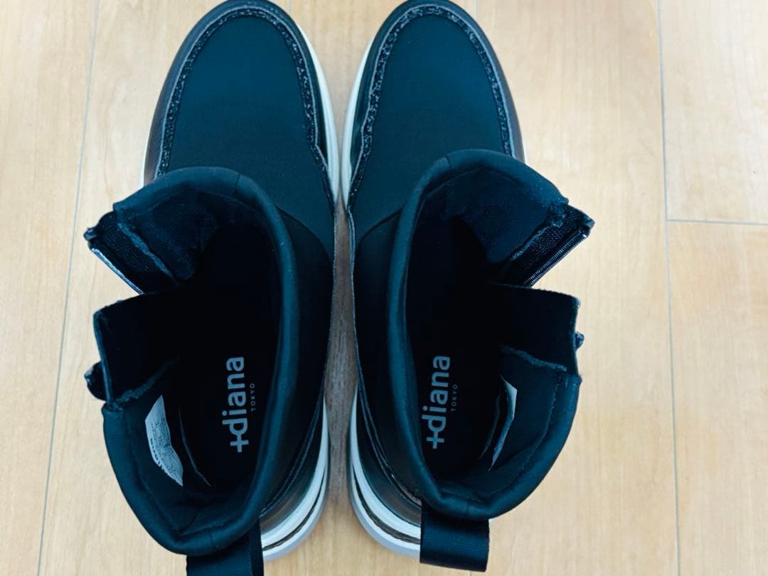 極美品　プラスダイアナ オールウェザーショートブーツ 雨天対応