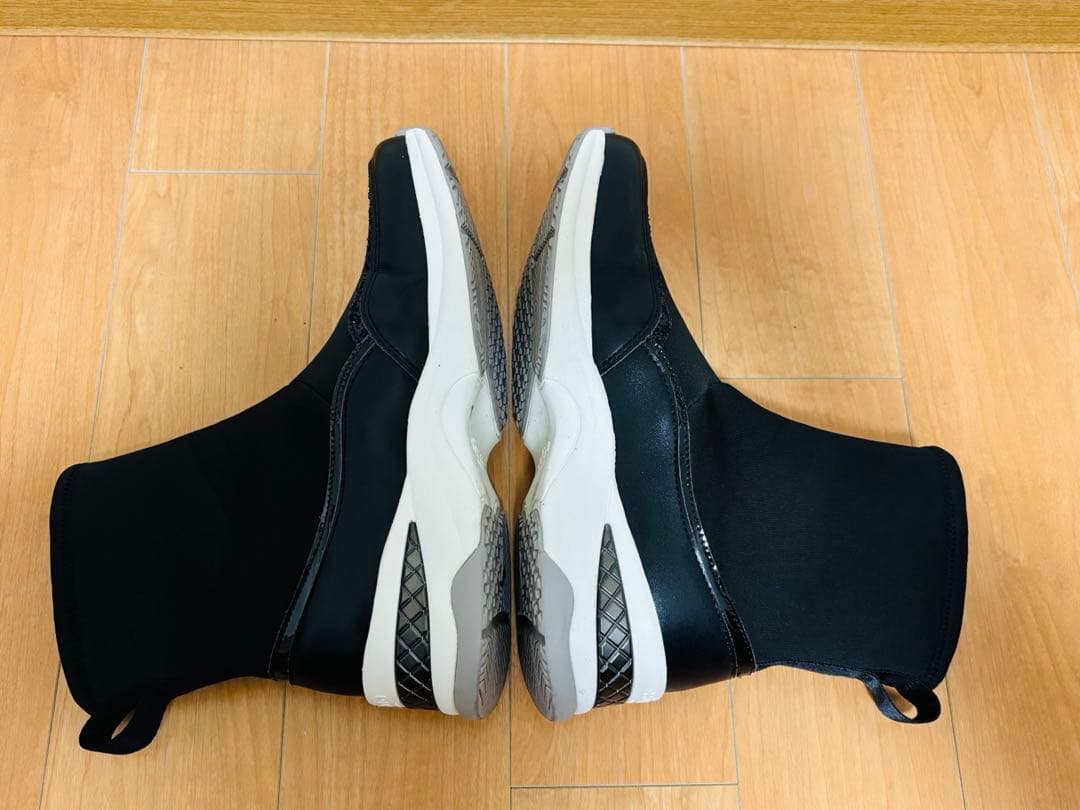 極美品　プラスダイアナ オールウェザーショートブーツ 雨天対応