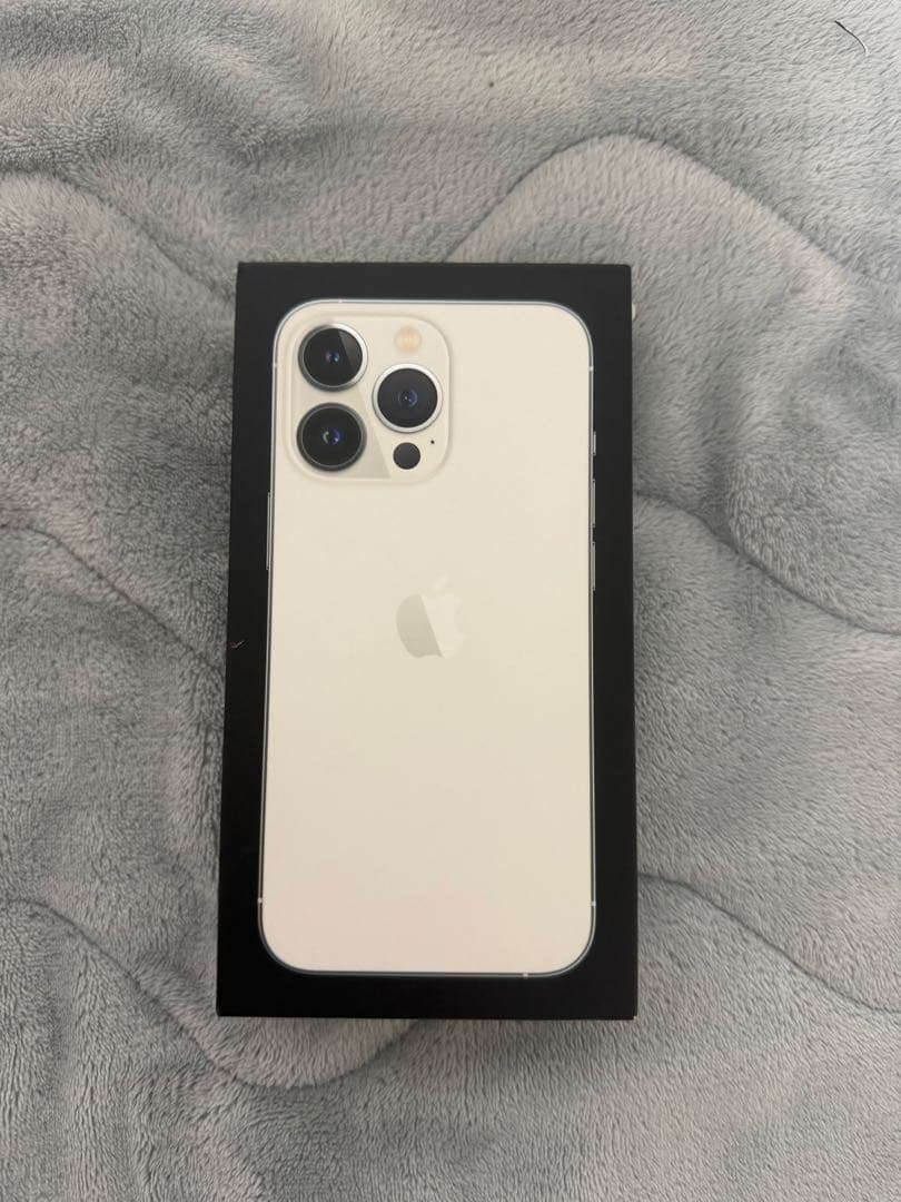 iPhone13pro シルバー　128GB