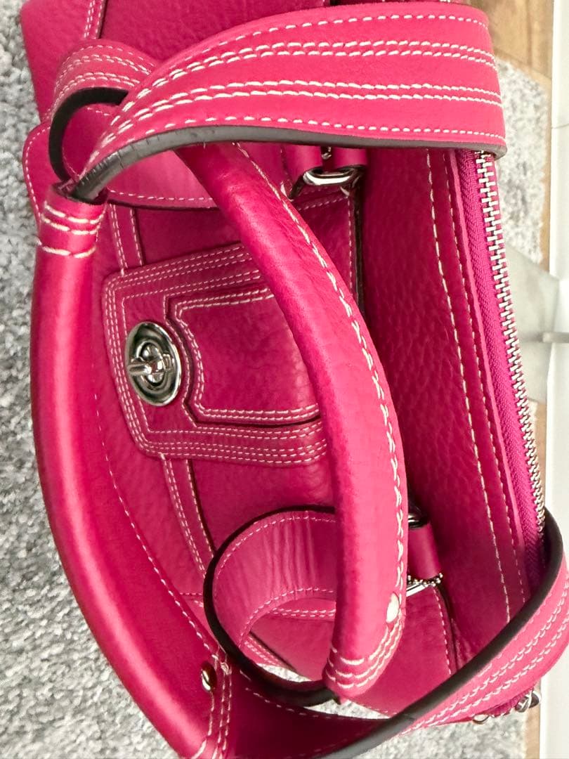 もんち 様COACHコーチハンプトンズレザーハンドバッグターンロックピンクパープ