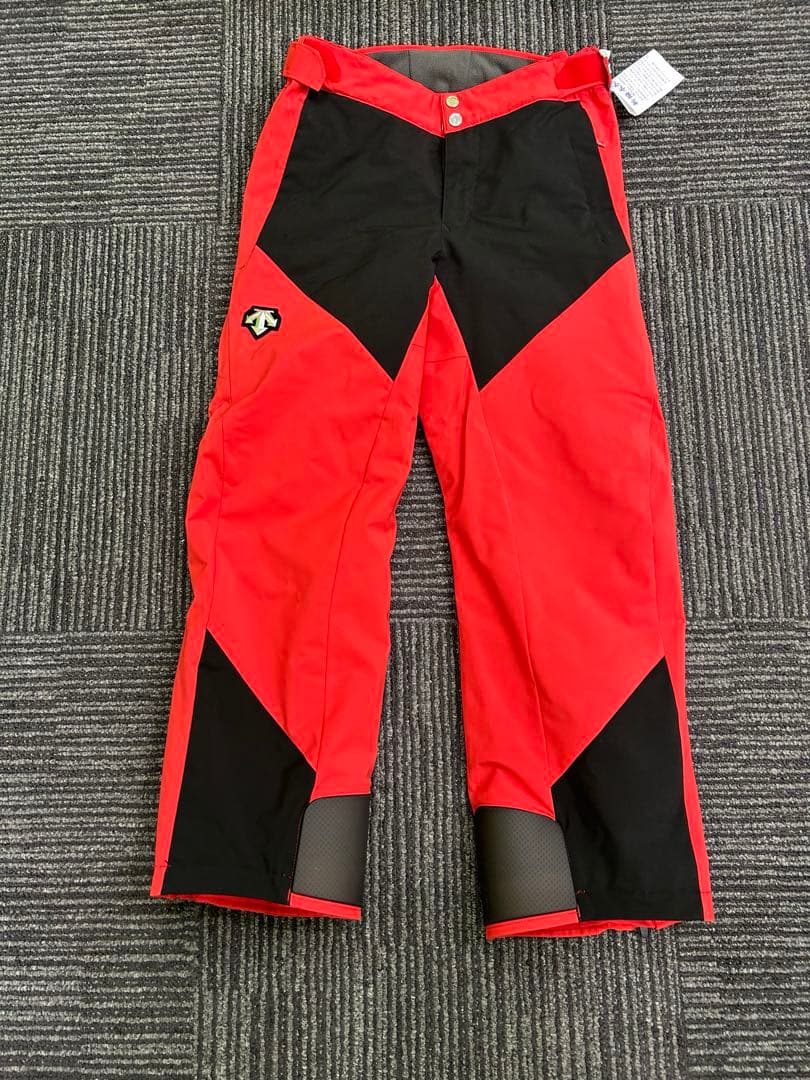 デサント　スキーウエア　チームオガサカ　ジャケットMサイズ パンツLサイズ