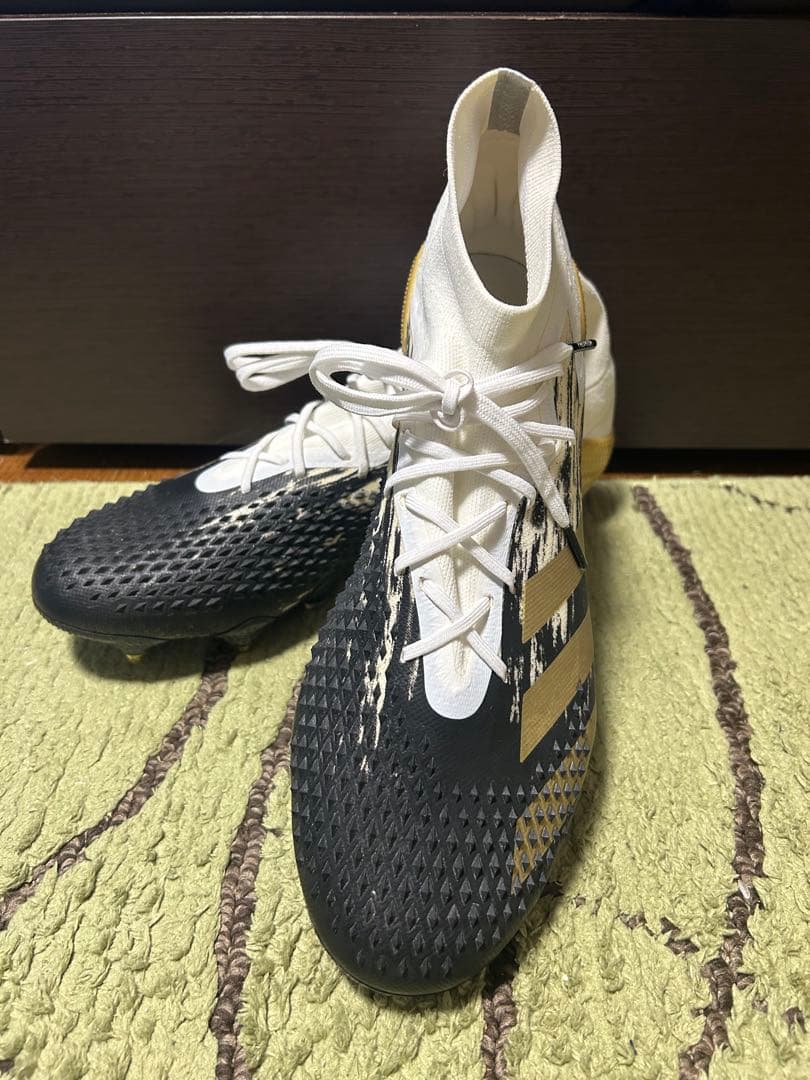 アディダス　プレデター　Mutator 20.1 Sg Demonskin