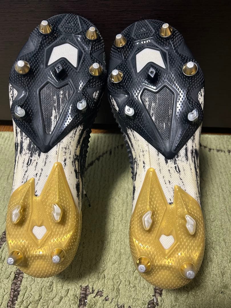 アディダス　プレデター　Mutator 20.1 Sg Demonskin