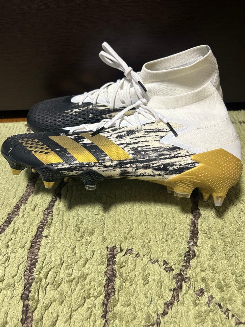 アディダス　プレデター　Mutator 20.1 Sg Demonskin