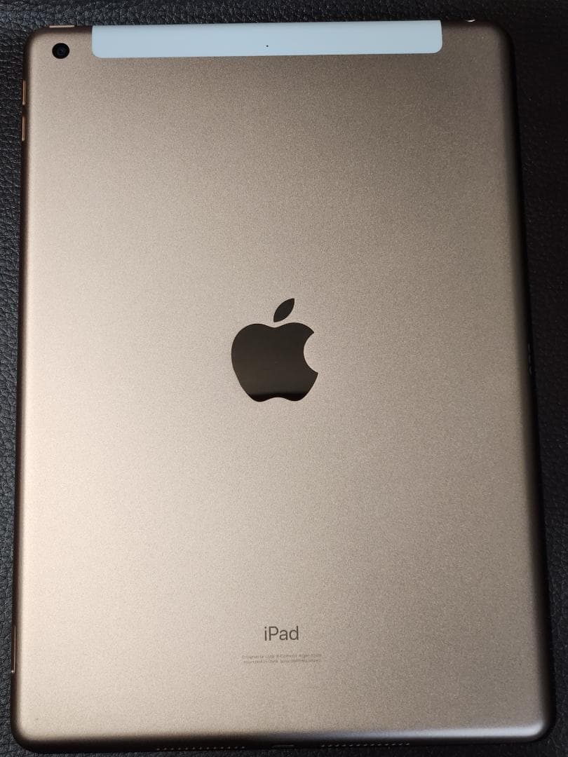 iPad 第8世代 32GB WI-fi+Cellularモデル ゴールド