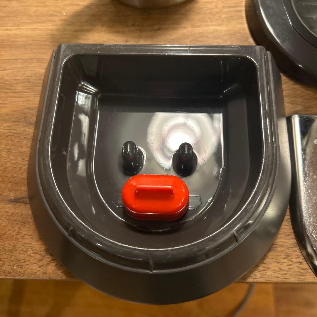 デロンギ　デディカ　エスプレッソマシン 1万円相当のおまけ付き　885