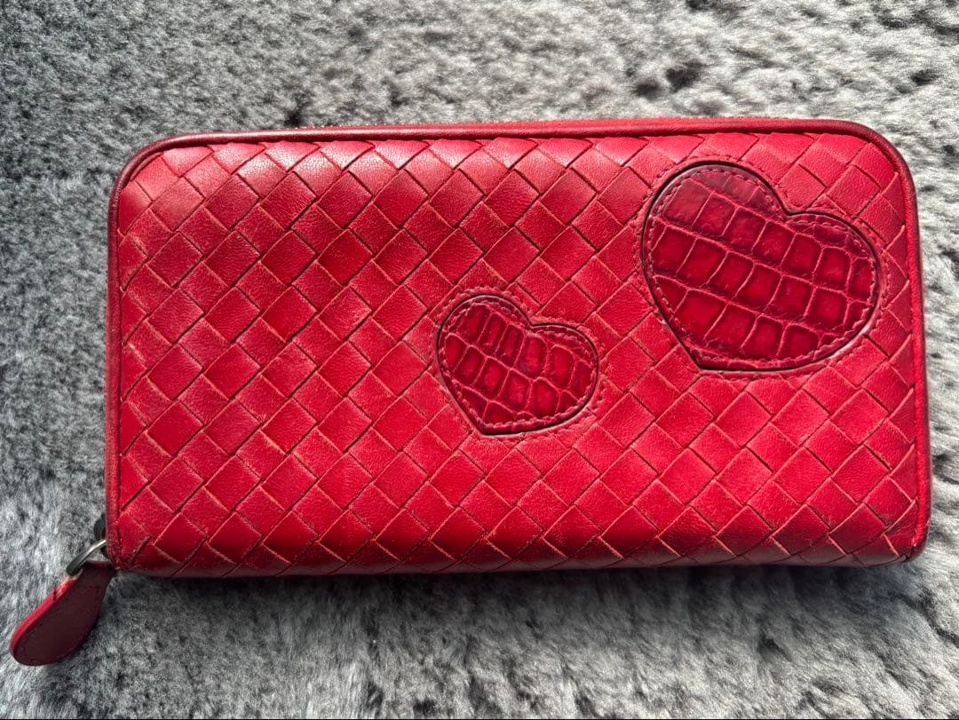Bottega Veneta バレンタイン限定 レッド 長財布