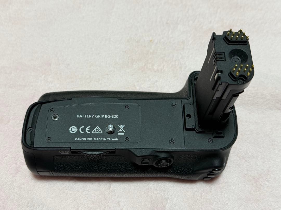 EOS 5D MarcⅣ 純正縦グリ　BG-E20