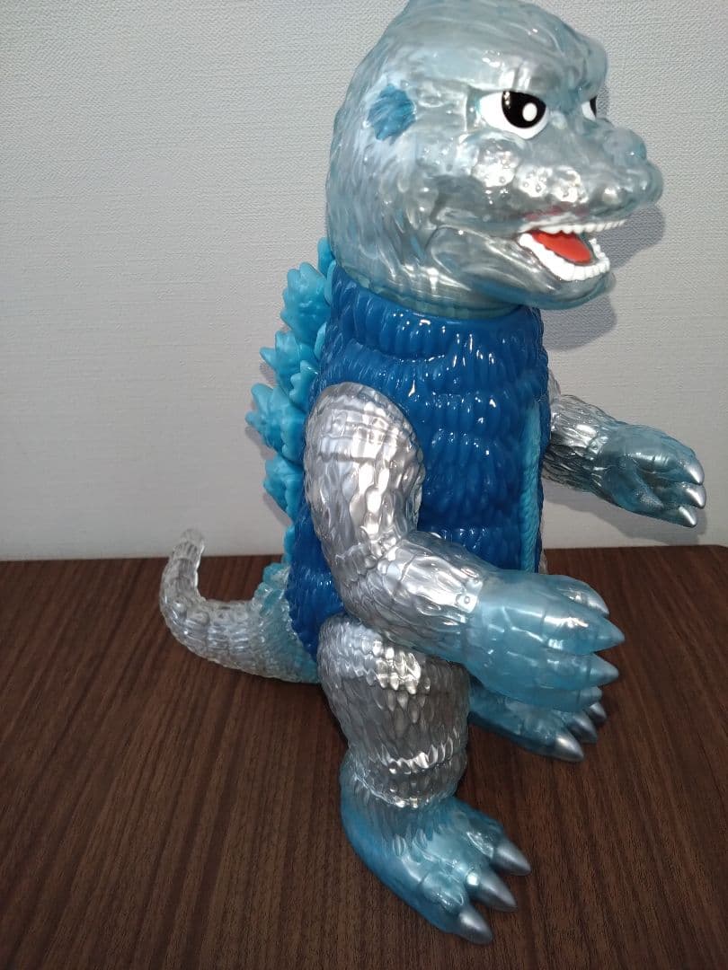 ■新品未使用■シークレットベース ゴジラ ソフビ PUMA スニーカー セット