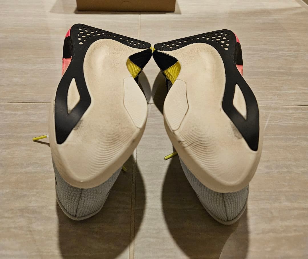 メタスピードエッジパリ　26.0cm