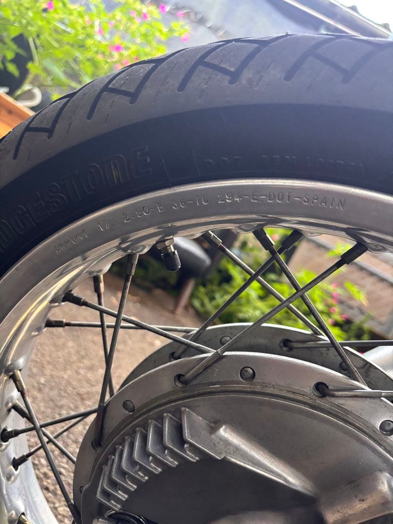 AKRONTホイール F17 R18インチ　ヤマハ　sr400sr500