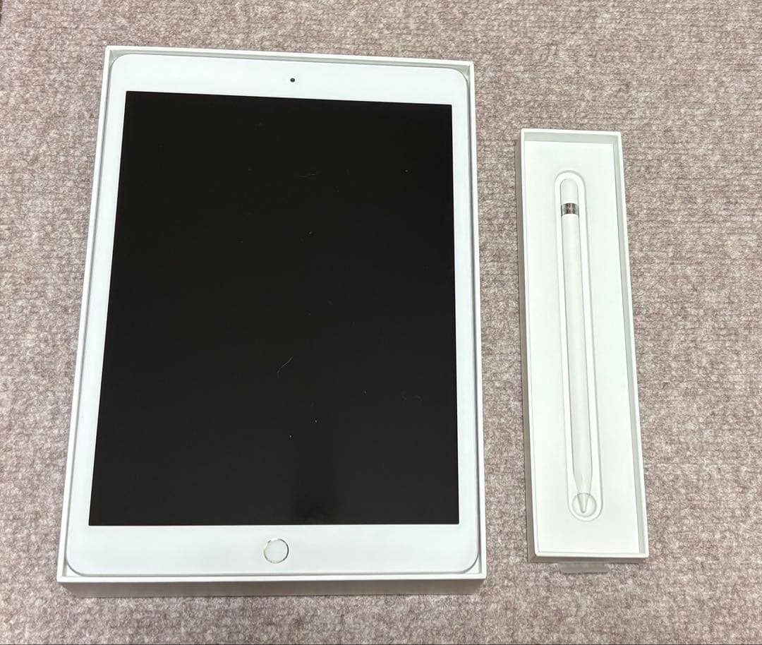 iPad 第8世代 32GB シルバー　Apple Pencil第一世代