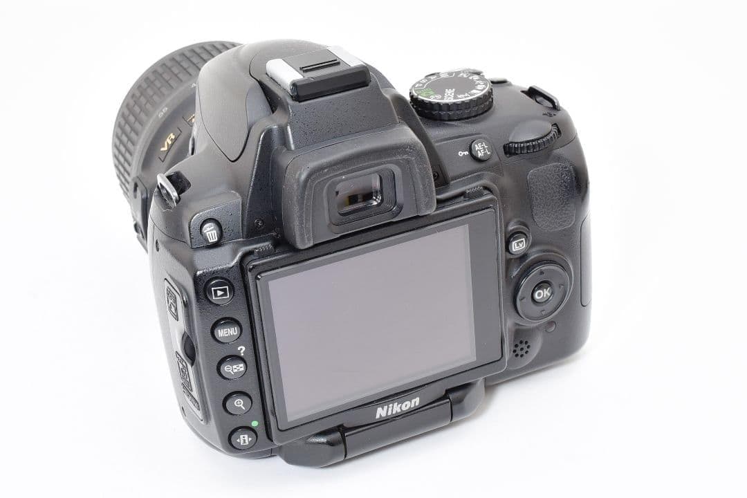 高画質✨ニコン D5000✨シングルレンズ✨初心者◎ 可動式モニター 一眼レフ