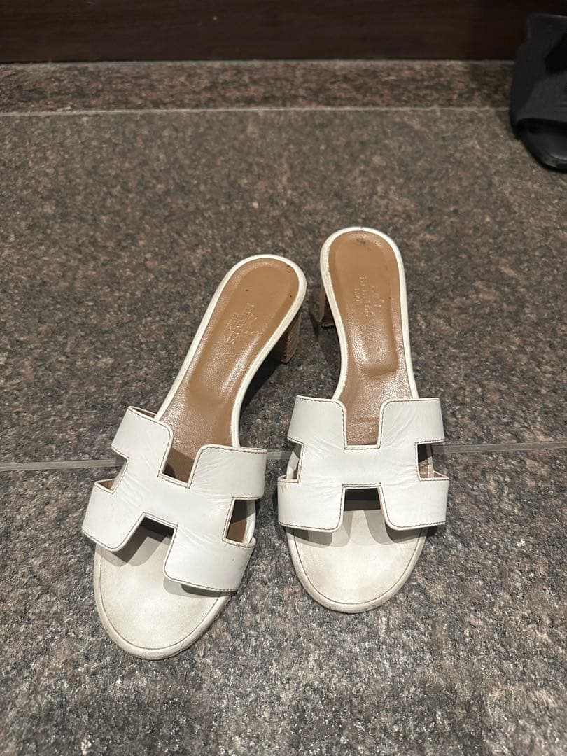 エルメスホワイト オープントゥ ミュール