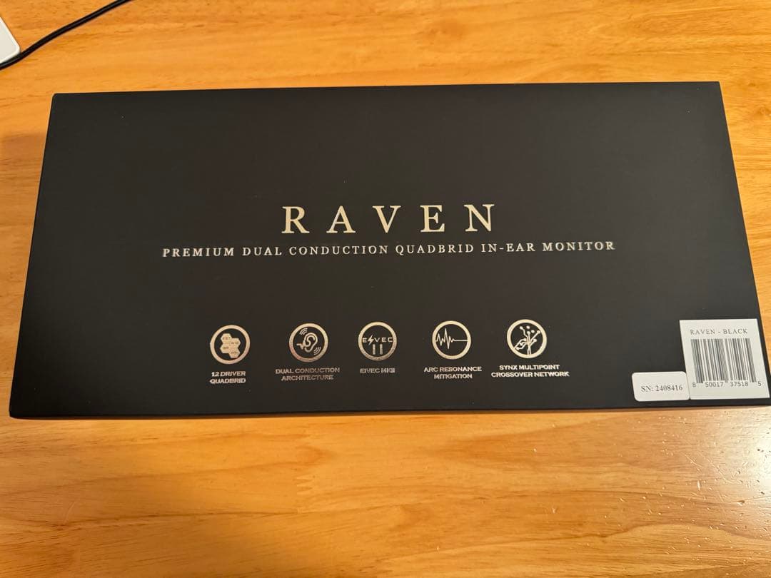 イヤホン EMPIRE EARS. RAVEN