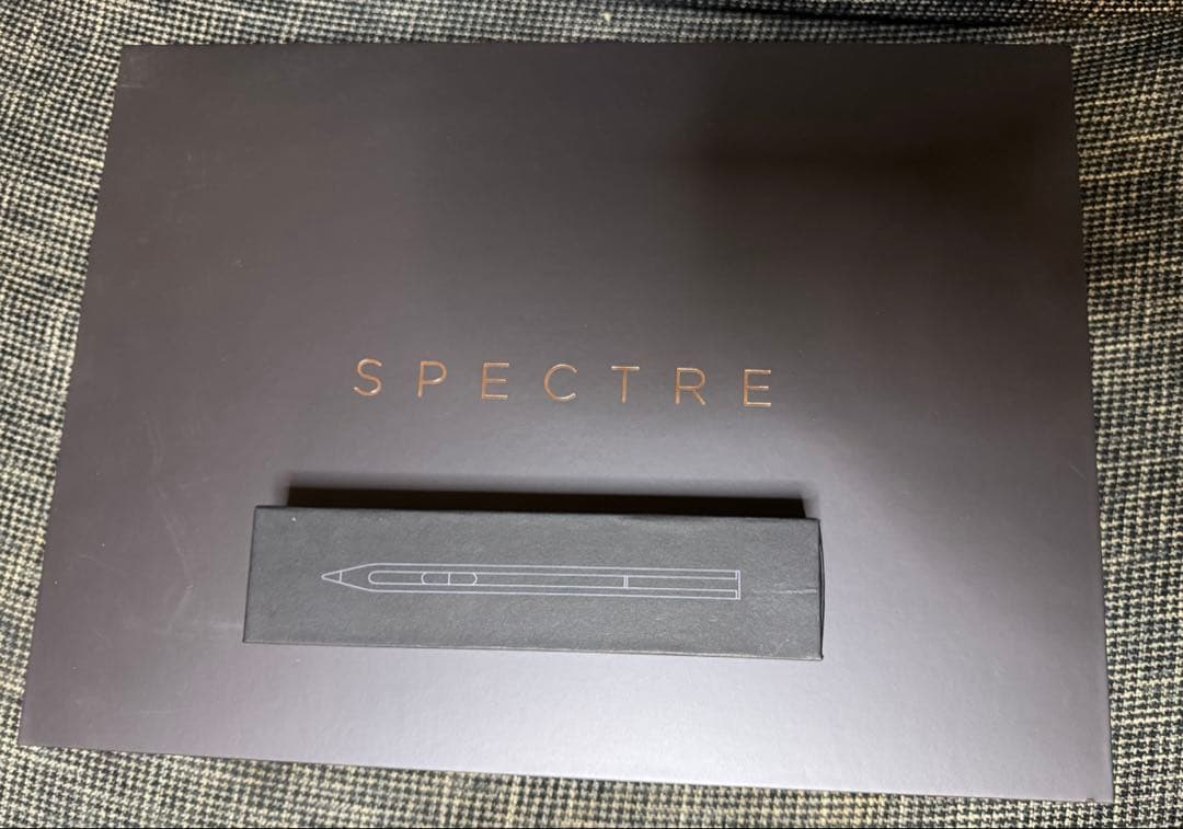 HP Spectre ノートPC Core i7 180時間未満　液晶ムラ有