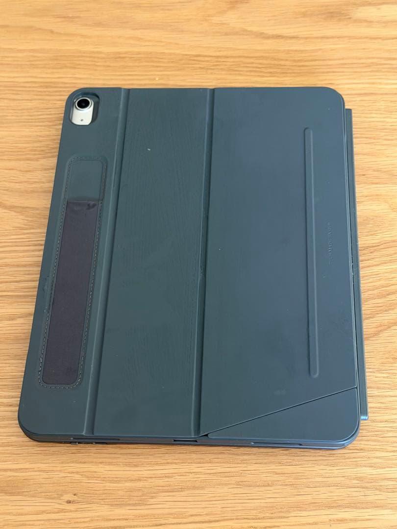 13インチ iPad AirWi-Fiモデル 256GB – キーボード付ケース