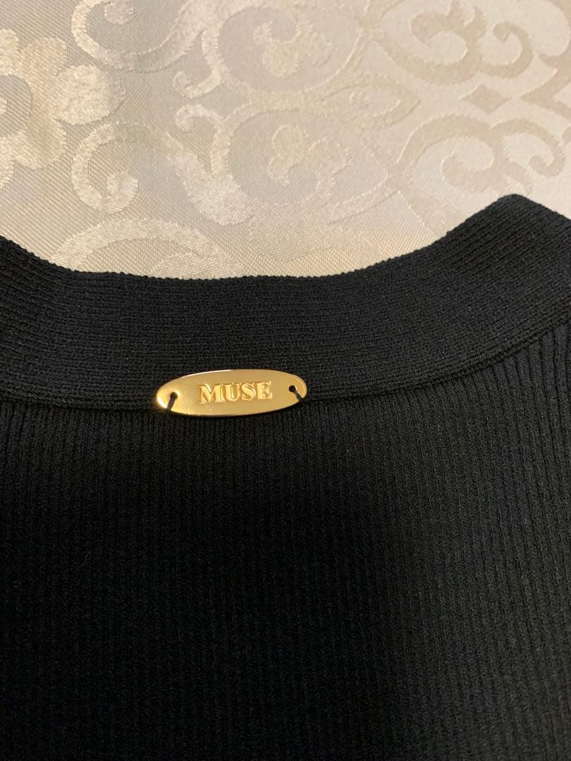 ❣️未使用MUSE Deuxieme DINER B RIB Vネックカーディ黒