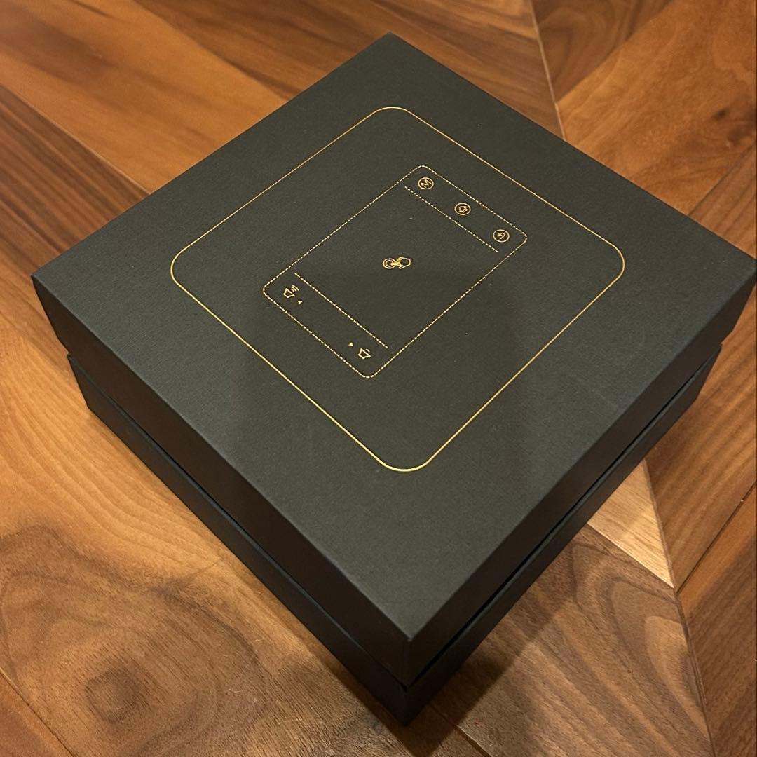 新品　手のひらサイズで最大300インチ！超小型スマートプロジェクター SP05