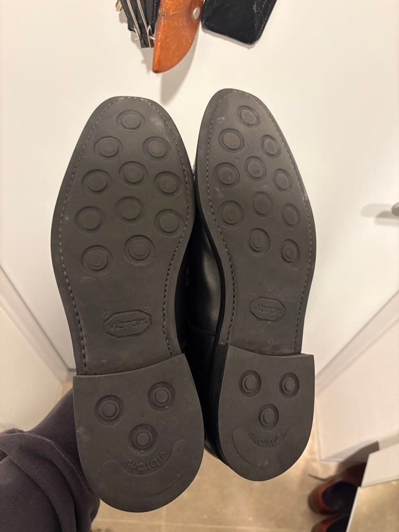 た*い様 バーウィック－4984 シューキーパー付き　パンチドキャップトゥ　27